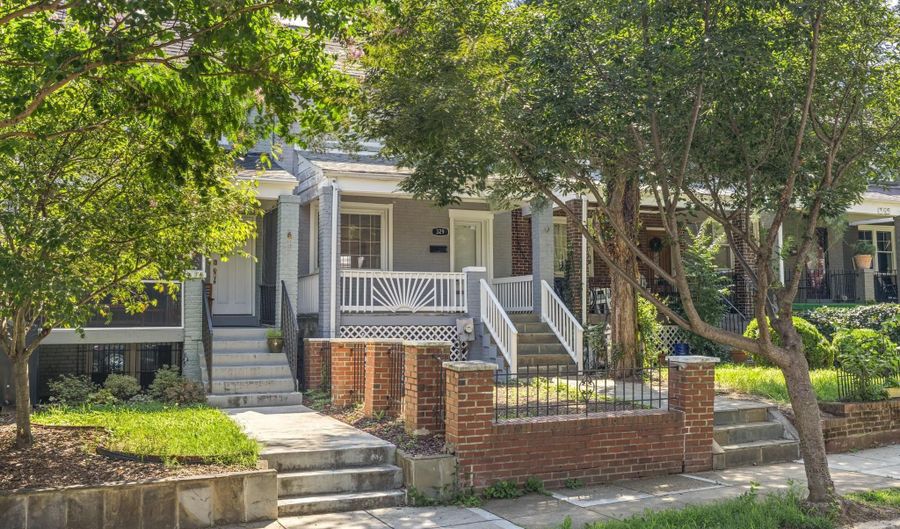 329 18TH Pl NE, Washington, DC 20002 - 2 Beds, 2 Bath