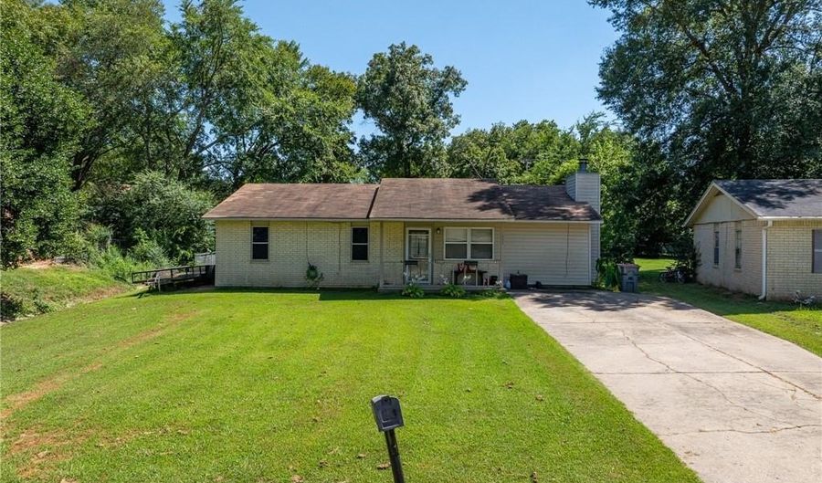 1005 N St, Barling, AR 72923 - 3 Beds, 2 Bath