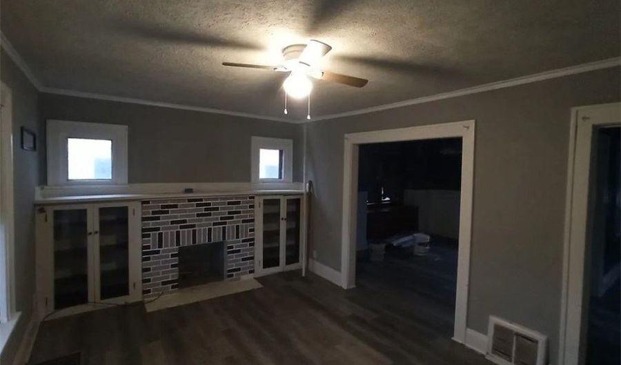 607 Hedden Ave, Akron, OH 44311 - 2 Beds, 1 Bath