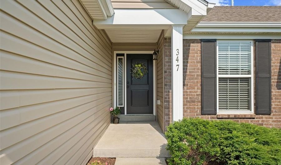 347 Wilhelmine Ct, Ballwin, MO 63021 - 3 Beds, 2 Bath