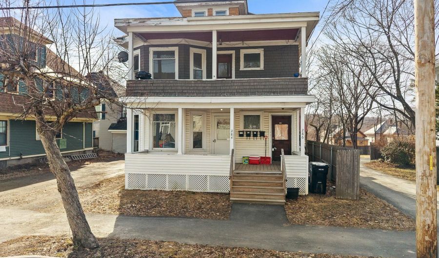 284 French St, Bangor, ME 04401 - 0 Beds, 4 Bath
