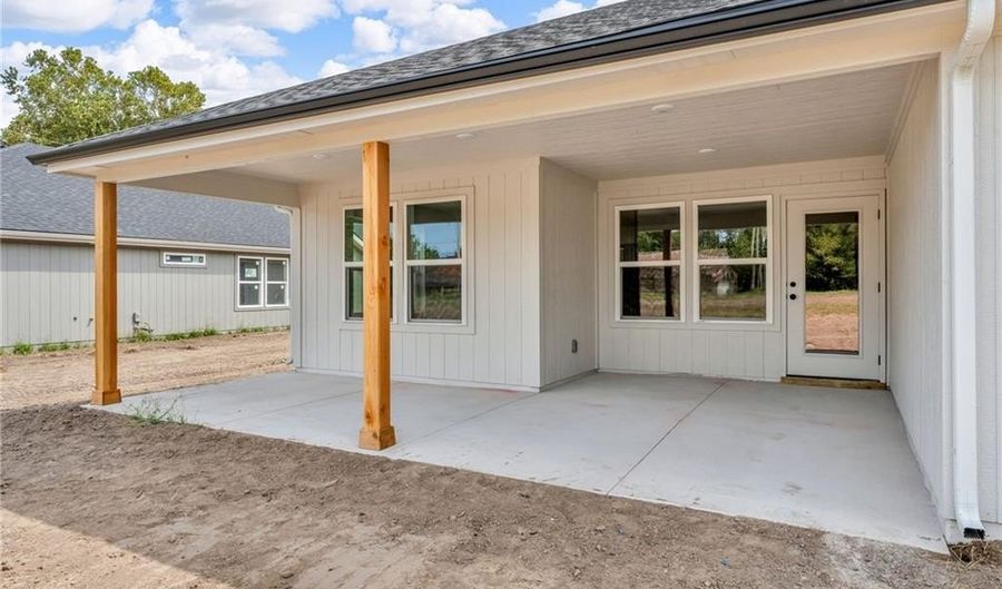 1116 Bluestem Cir, Baldwin City, KS 66006 - 3 Beds, 3 Bath