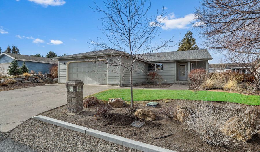 2325 NE Wintergreen Dr, Bend, OR 97701 - 3 Beds, 2 Bath
