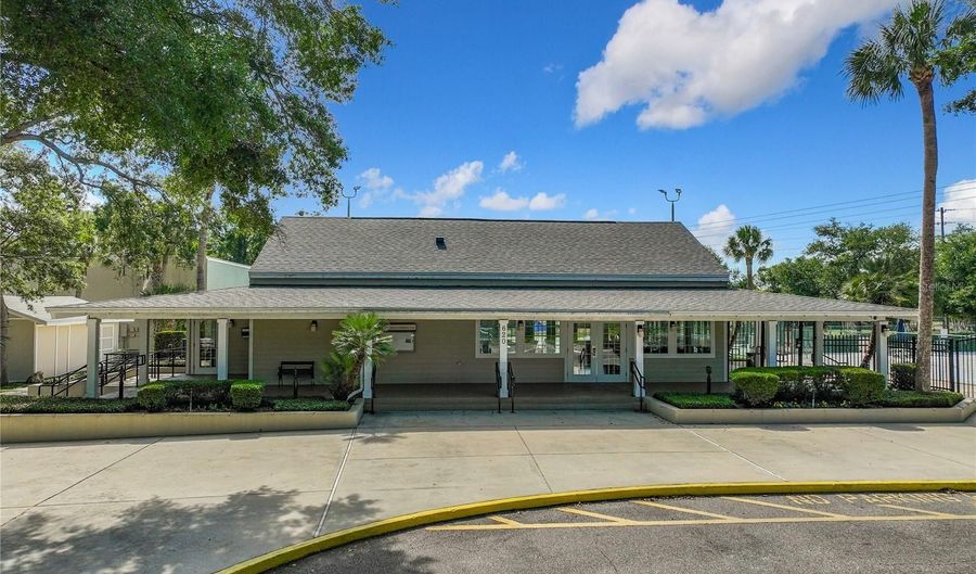 944 SOUTHRIDGE Trl, Altamonte Springs, FL 32714 - 4 Beds, 3 Bath