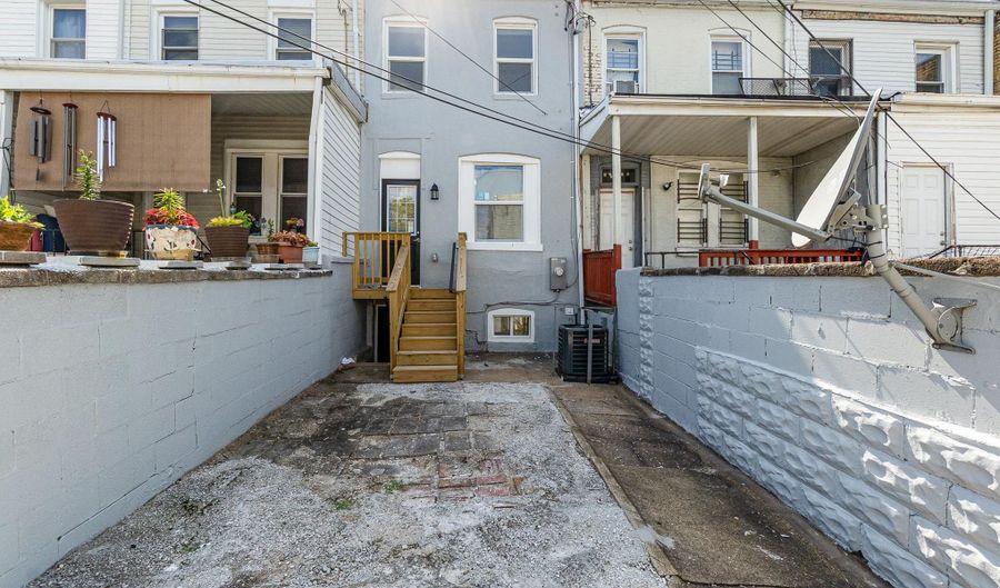 727 N COLLINGTON Ave, Baltimore, MD 21205 - 4 Beds, 3 Bath