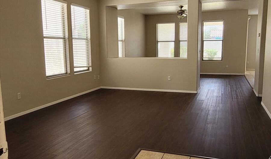 6895 S AMETHYST Dr, Chandler, AZ 85249 - 3 Beds, 2 Bath