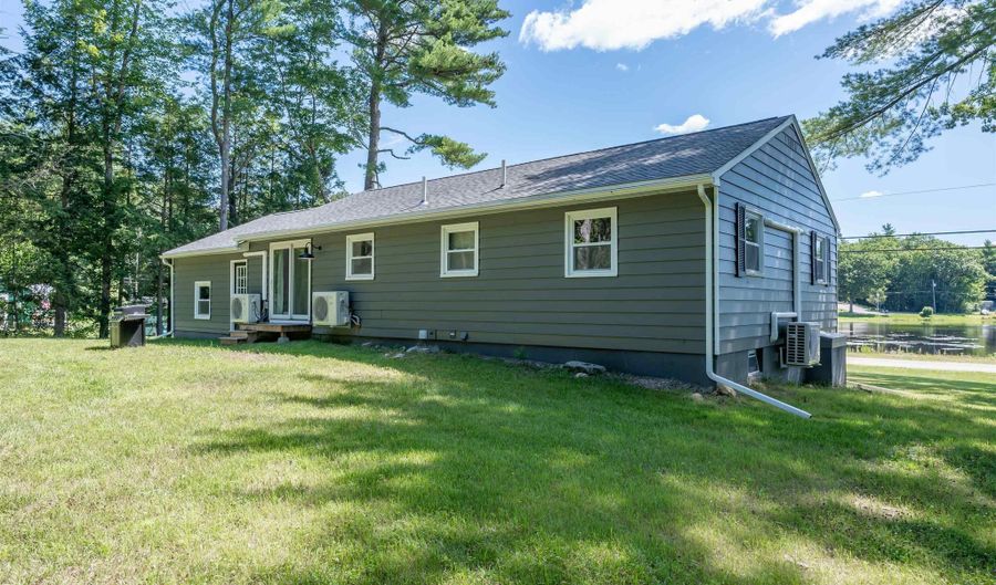 18 Dream Lake Dr, Amherst, NH 03031 - 3 Beds, 2 Bath
