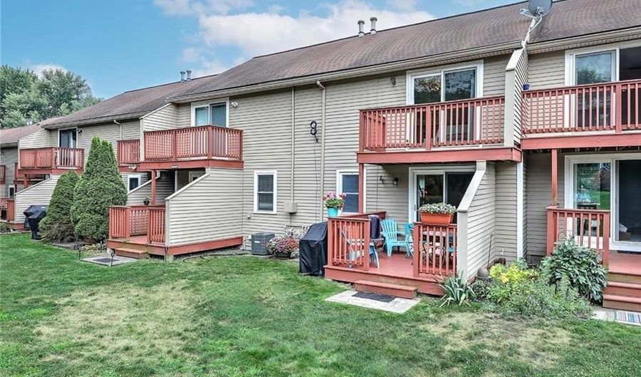 200 Heroux Blvd 805, Cumberland, RI 02864 - 2 Beds, 2 Bath