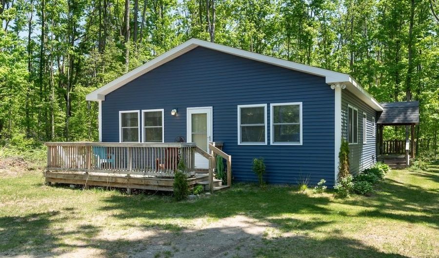 7361 N Conway Rd, Alanson, MI 49706 - 1 Beds, 1 Bath