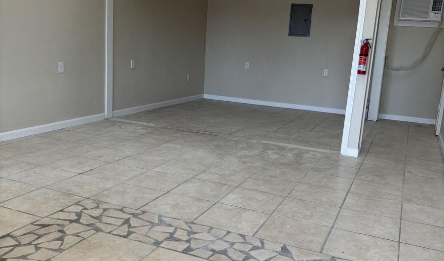 200 Pass Rd 5, Gulfport, MS 39507 - 0 Beds, 1 Bath