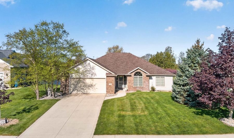 5406 Kodiak Trl, Auburn, IN 46706 - 3 Beds, 2 Bath
