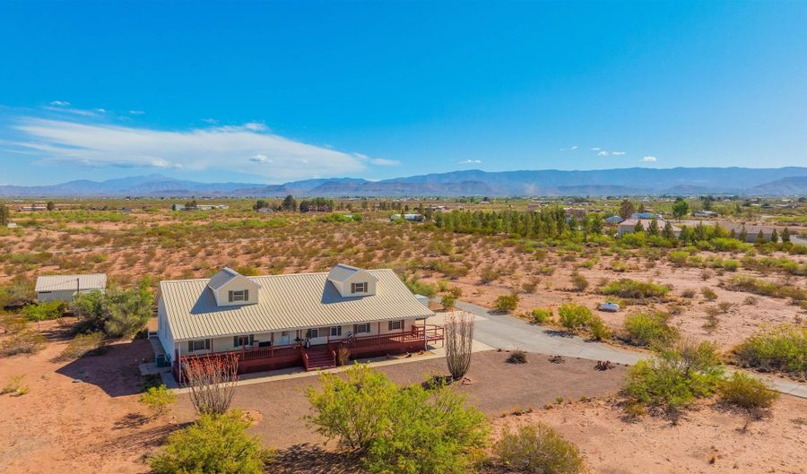 23 Moondale Rd, Alamogordo, NM 88310 - 4 Beds, 3 Bath