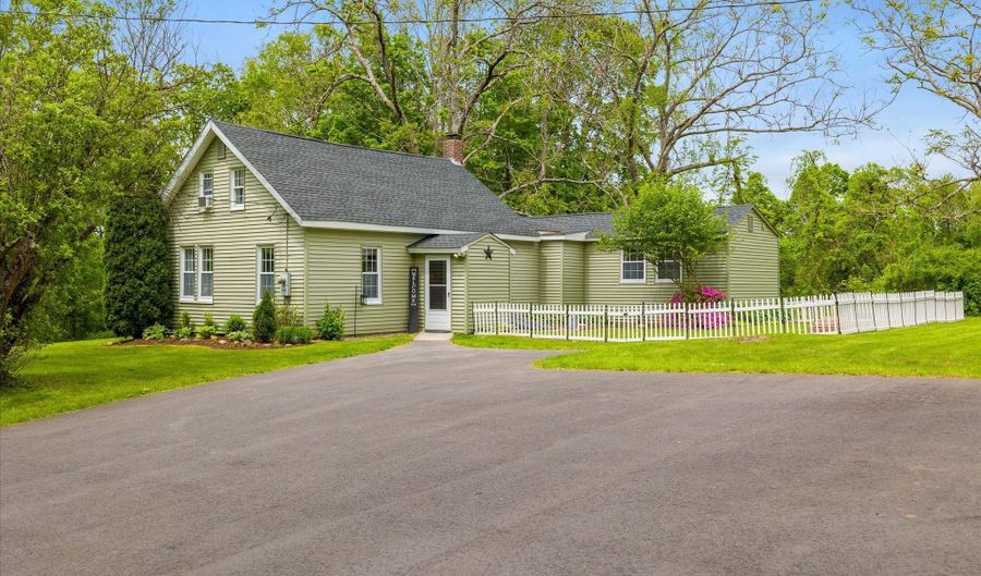 123 Kennerson Reservoir Rd, Ashford, CT 06278 - 4 Beds, 3 Bath