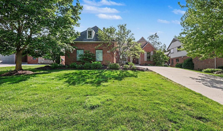 5368 Pinnacle Ct, Ann Arbor, MI 48108 - 3 Beds, 3 Bath