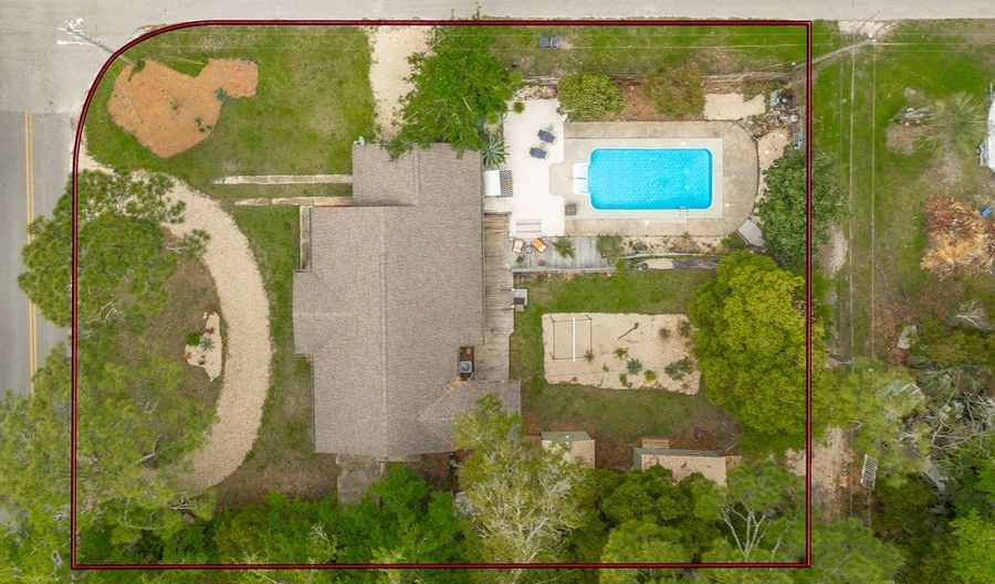 13 Adams St, Apalachicola, FL 32320 - 3 Beds, 2 Bath