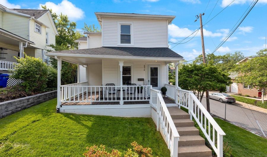 4914 22ND St N, Arlington, VA 22207 - 2 Beds, 3 Bath