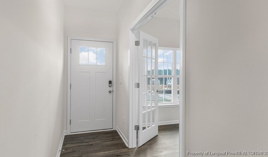 1064 Misty Creek Dr, Aberdeen, NC 28315 - 4 Beds, 3 Bath