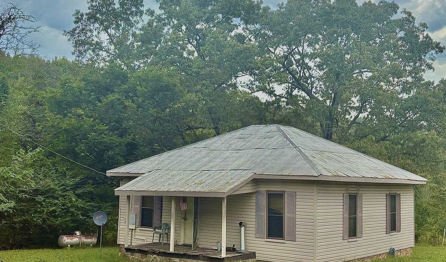 225 Claxton Loop, Batesville, AR 72501 - 2 Beds, 2 Bath