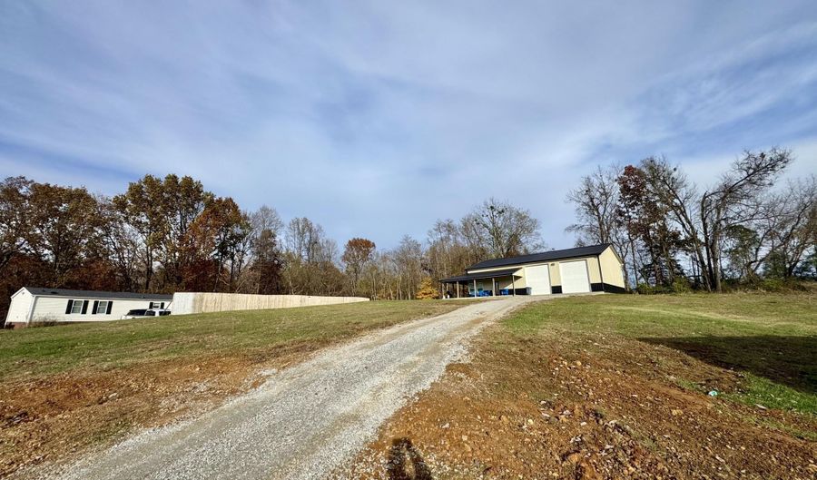 623 Borders Ln, Bardstown, KY 40004 - 3 Beds, 2 Bath