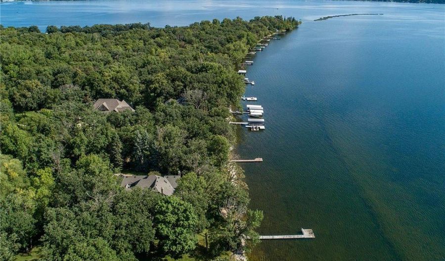 2807 Government Point Rd NE, Alexandria, MN 56308 - 4 Beds, 6 Bath