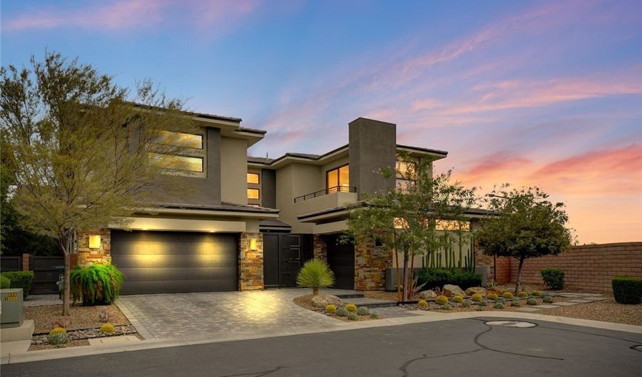 1 Moonfire Dr, Las Vegas, NV 89135 - 4 Beds, 5 Bath