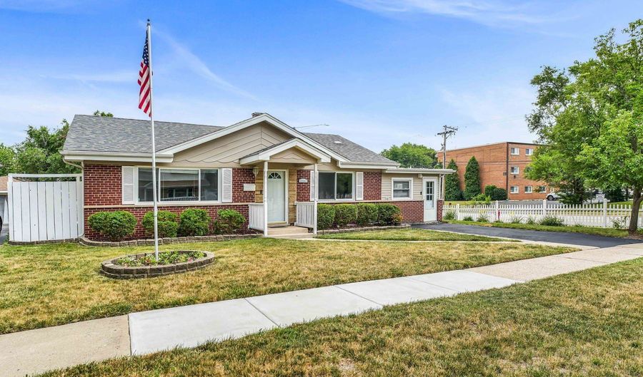 12247 S Avers Ave, Alsip, IL 60803 - 4 Beds, 2 Bath