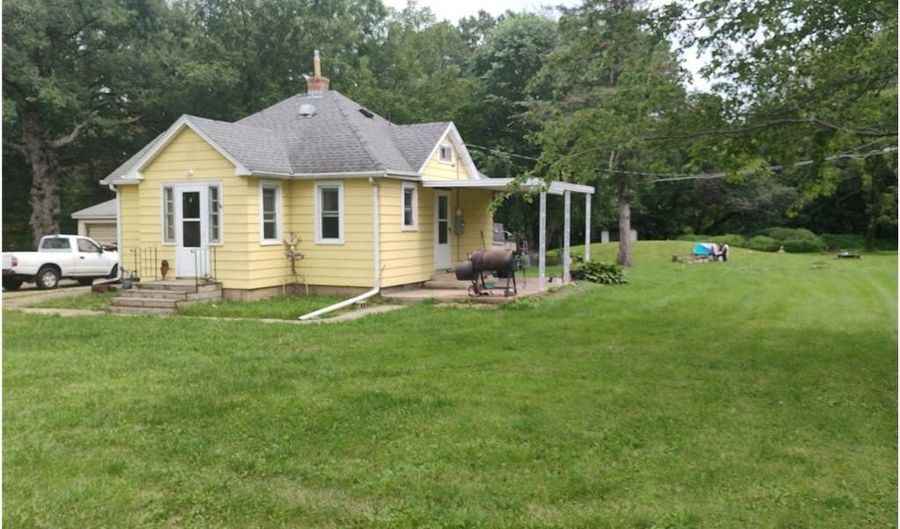 2605 4th Dr SW, Austin, MN 55912 - 1 Beds, 2 Bath