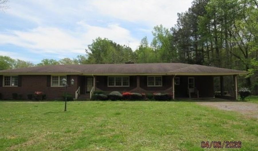 1304 MARTIN LUTHER KING DR N & 0 MLK.JR N, Ahoskie, NC 27910 - 4 Beds, 3 Bath