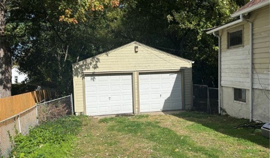 211 W 58th St, Ashtabula, OH 44004 - 2 Beds, 1 Bath