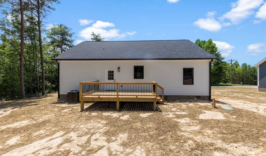 109 Darvee Rd, Blacksburg, SC 29702 - 3 Beds, 2 Bath