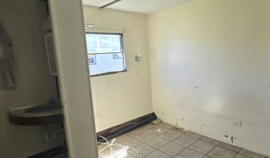 15 Jessie Ln 239, Avenel, NJ 07001 - 2 Beds, 2 Bath