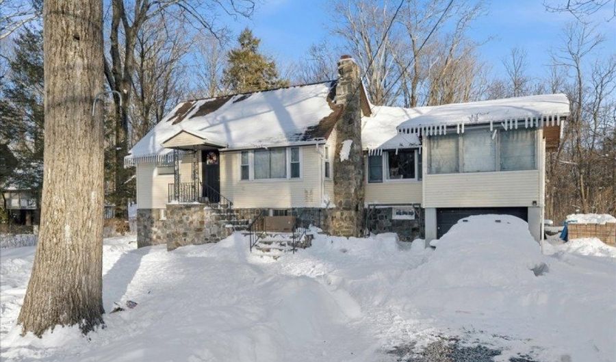 407 Diggles Pl, Alloway, NJ 07422 - 2 Beds, 1 Bath