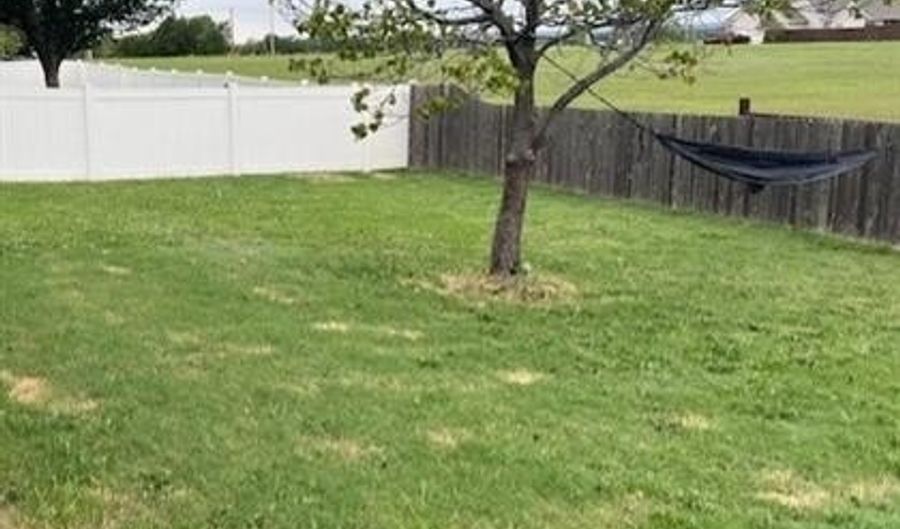 417 Parkhill Loop, Bartlesville, OK 74006 - 4 Beds, 2 Bath
