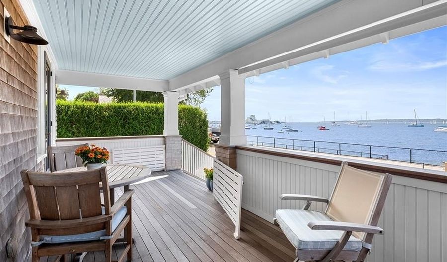 115 Washington St, Newport, RI 02840 - 3 Beds, 3 Bath