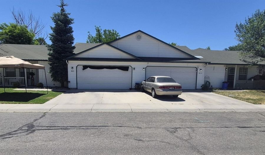 9871 S Mesquite Ct, Boise, ID 83704 - 6 Beds, 4 Bath