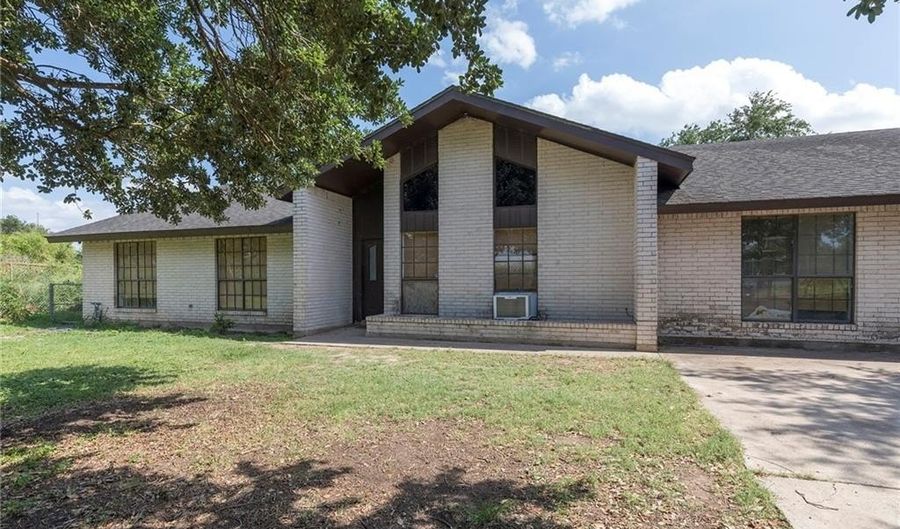 909 E Minnesota Rd, Alamo, TX 78589 - 4 Beds, 2 Bath