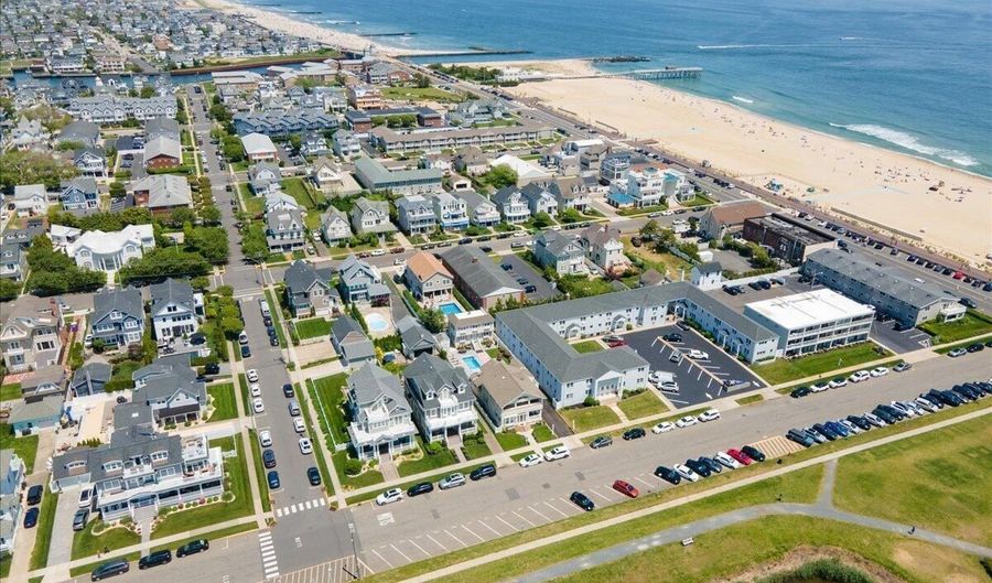 110 5th Ave, Belmar, NJ 07719 - 4 Beds, 3 Bath