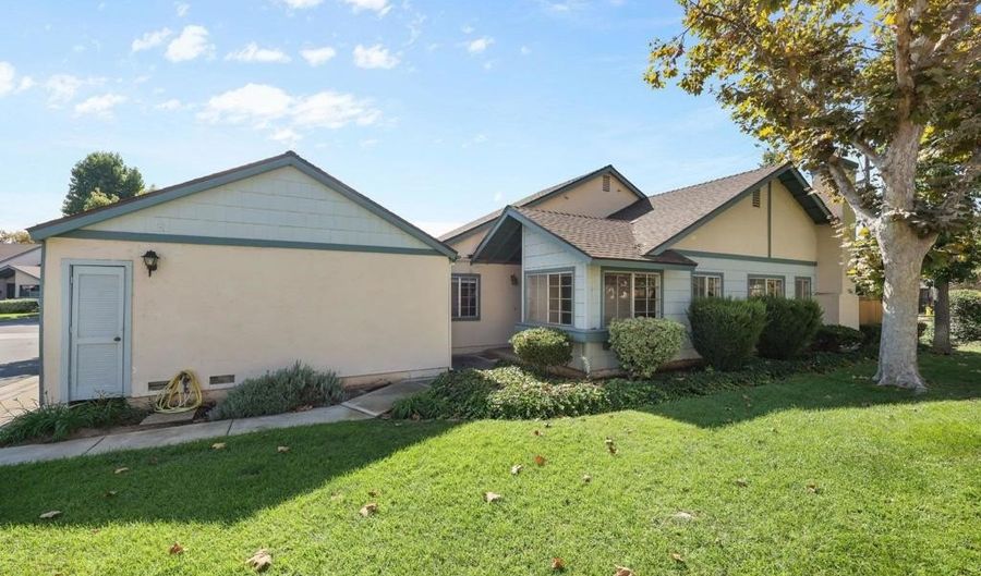 2469 Turnbridge, Escondido, CA 92027 - 2 Beds, 2 Bath