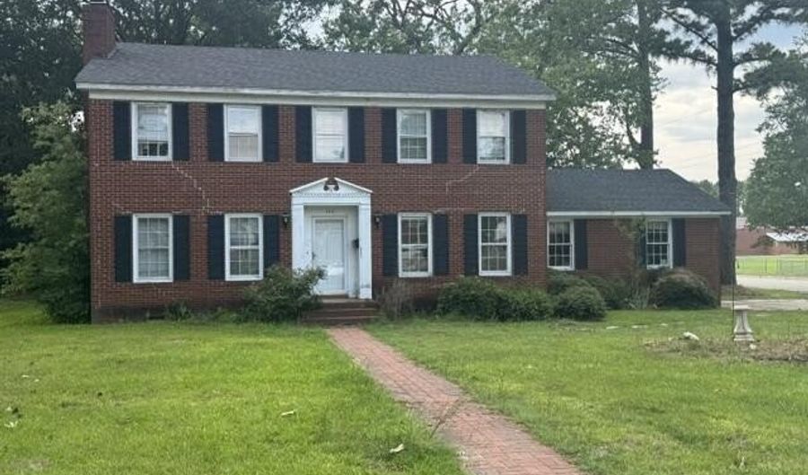 102 Pembroke Ave S, Ahoskie, NC 27910 - 0 Beds, 3 Bath