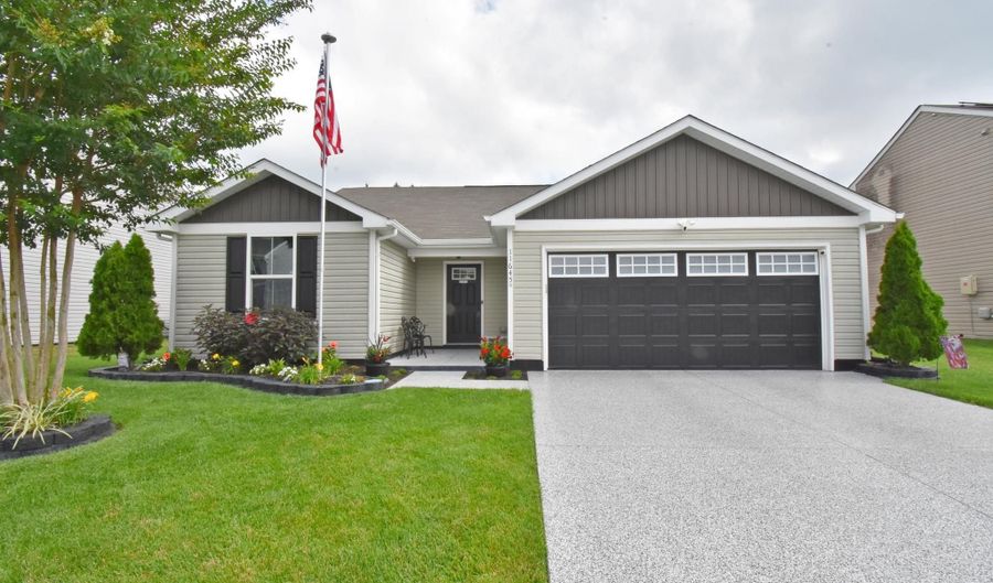 11645 BUCKINGHAM Dr, Delmar, DE 19940 - 3 Beds, 2 Bath