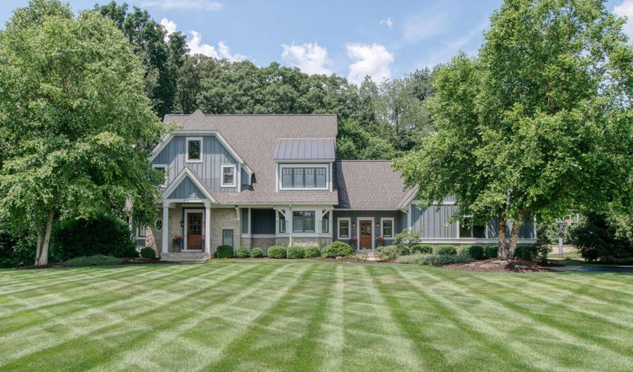 3011 Mela Via Ct NE, Ada, MI 49301 - 5 Beds, 5 Bath