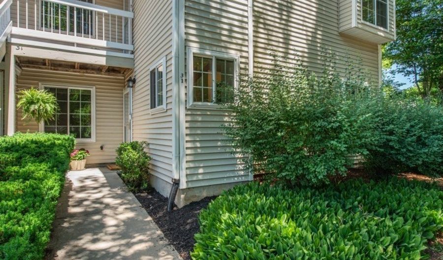 31 Sage Ct, Bedminster, NJ 07921 - 2 Beds, 1 Bath
