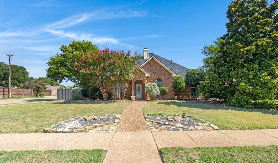 901 Green Brook Dr, Allen, TX 75002 - 4 Beds, 3 Bath