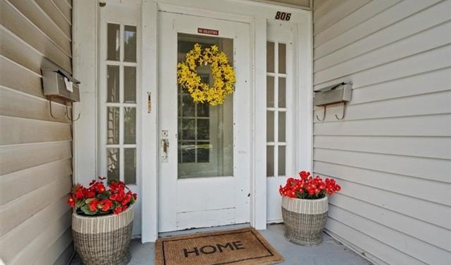 806 S Osage Ave, Bartlesville, OK 74003 - 3 Beds, 2 Bath