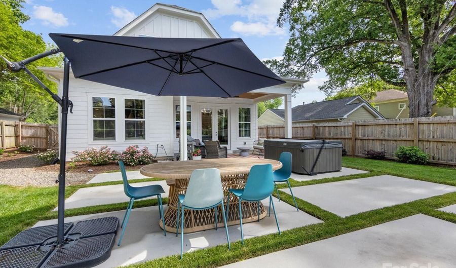 1614 Brook Rd, Charlotte, NC 28205 - 5 Beds, 3 Bath