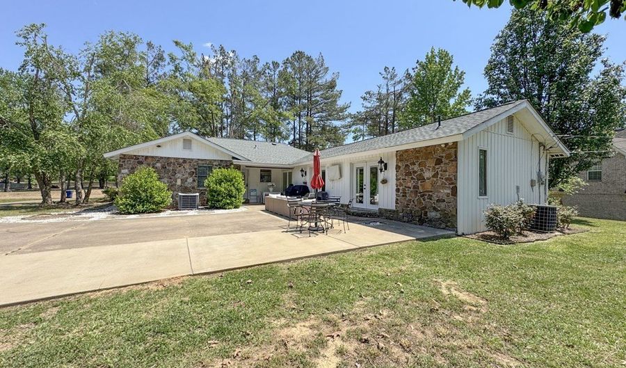 415 Woodland Rd, Batesville, MS 38606 - 3 Beds, 3 Bath