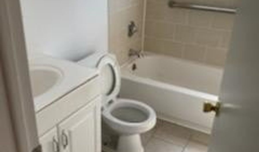 96 East Ave 26, Atlantic Highlands, NJ 07716 - 1 Beds, 1 Bath