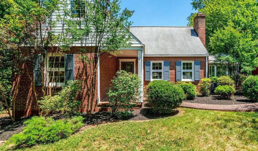 7107 COVENTRY Rd, Alexandria, VA 22306 - 4 Beds, 2 Bath