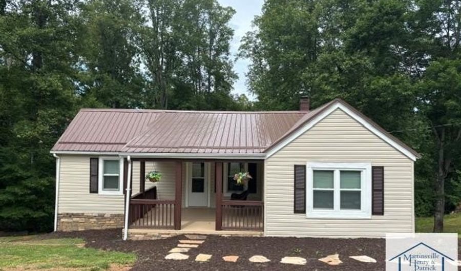 4286 Oak Level Rd, Bassett, VA 24055 - 2 Beds, 1 Bath