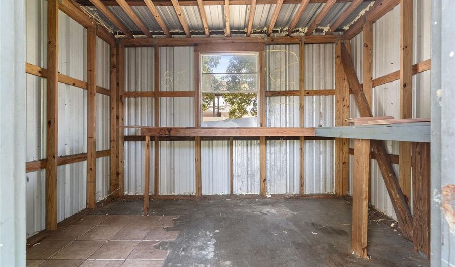 207 DIXIE Hwy, Auburndale, FL 33823 - 4 Beds, 2 Bath